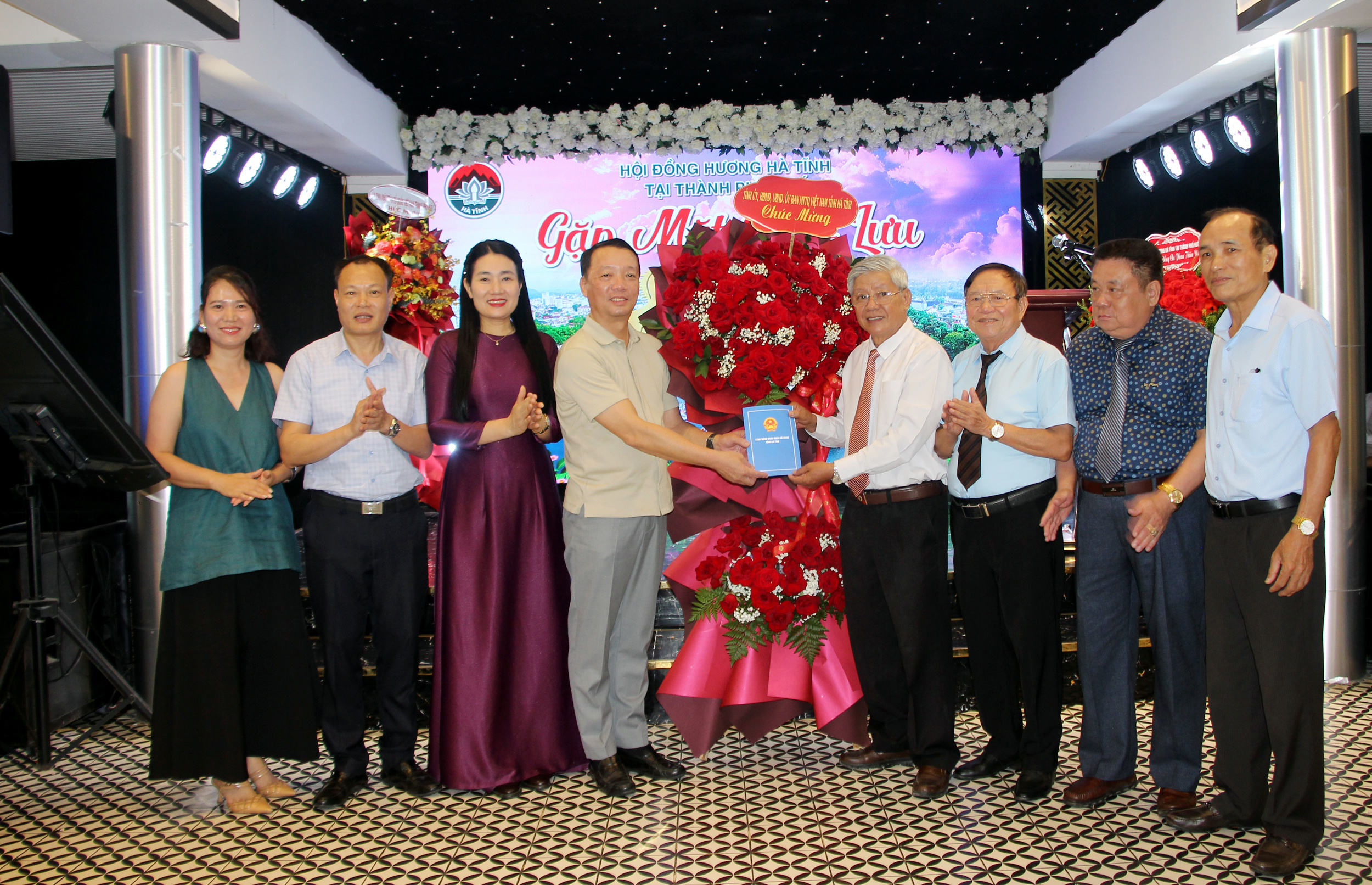 Chủ tịch UBND tỉnh Phan Thiên Định gặp mặt Hội Đồng hương Hà Tĩnh tại TP Huế