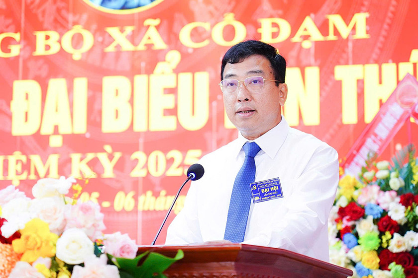 Phó Chủ tịch Thường trực HĐND tỉnh Trần Tú Anh dự đại hội Đảng bộ xã Cổ Đạm