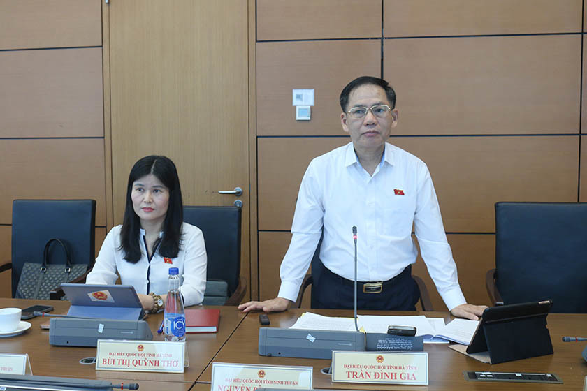 Kịp thời tháo gỡ điểm nghẽn về thể chế, thúc đẩy phát triển kinh tế