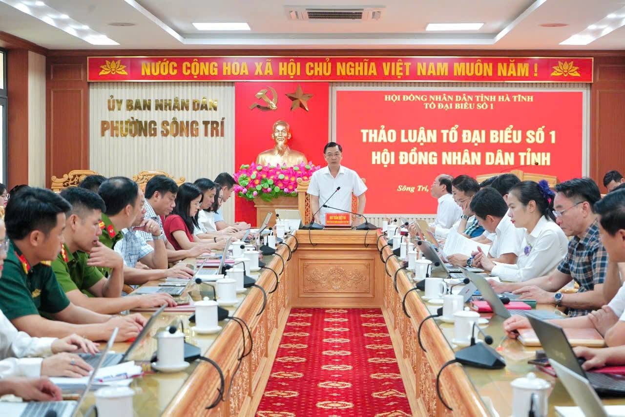 Tổ đại biểu số 1 HĐND tỉnh góp ý nhiều nghị quyết quan trọng