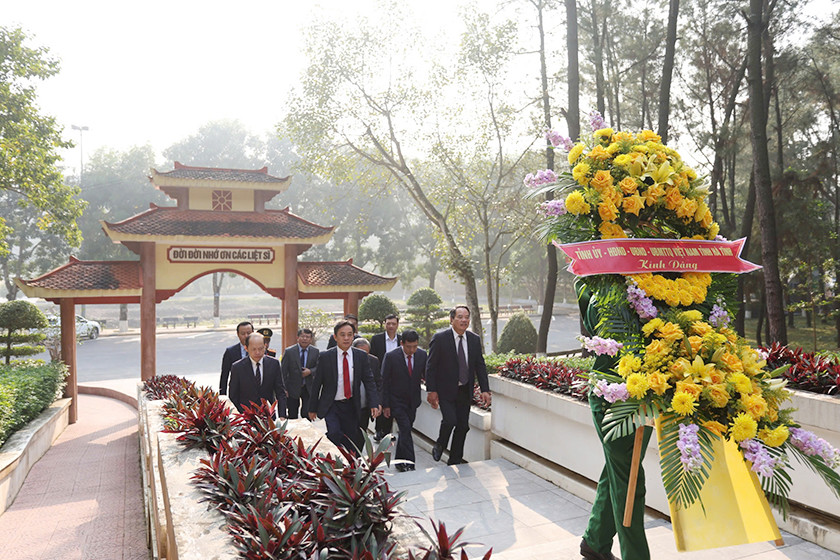 Lãnh đạo tỉnh Hà Tĩnh dâng hương tại các địa chỉ đỏ trên địa bàn tỉnh Hà Tĩnh