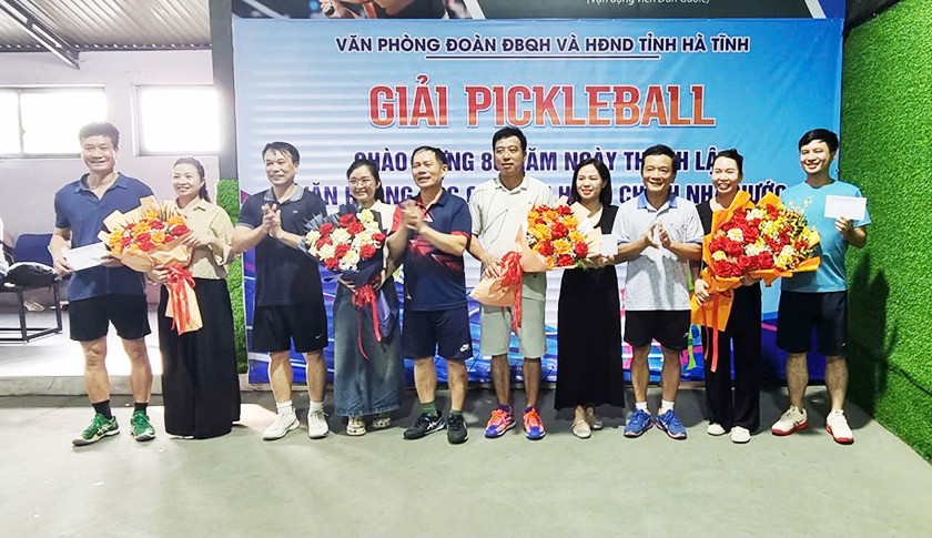 Văn phòng Đoàn ĐBQH và HĐND tỉnh tổ chức giải Pickleball nhân kỷ niệm 80 năm ngày truyền thống