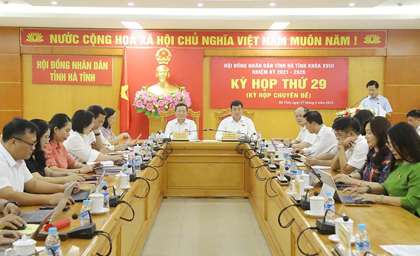 Thông qua 11 nghị quyết quan trọng tại Kỳ họp thứ 29 HĐND tỉnh Hà Tĩnh