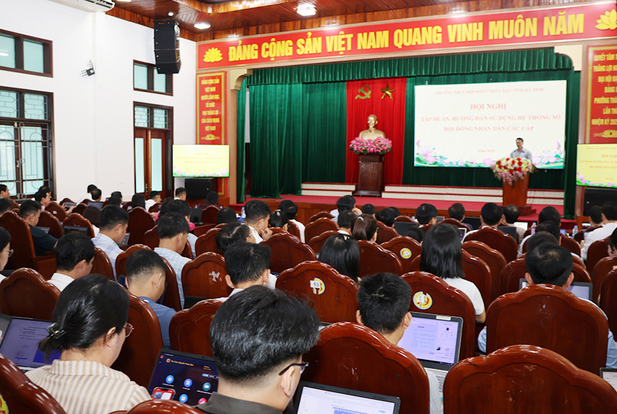 Nâng cao kỹ năng sử dụng Hệ thống số HĐND các cấp, thúc đẩy chuyển đổi số trong hoạt động dân cử