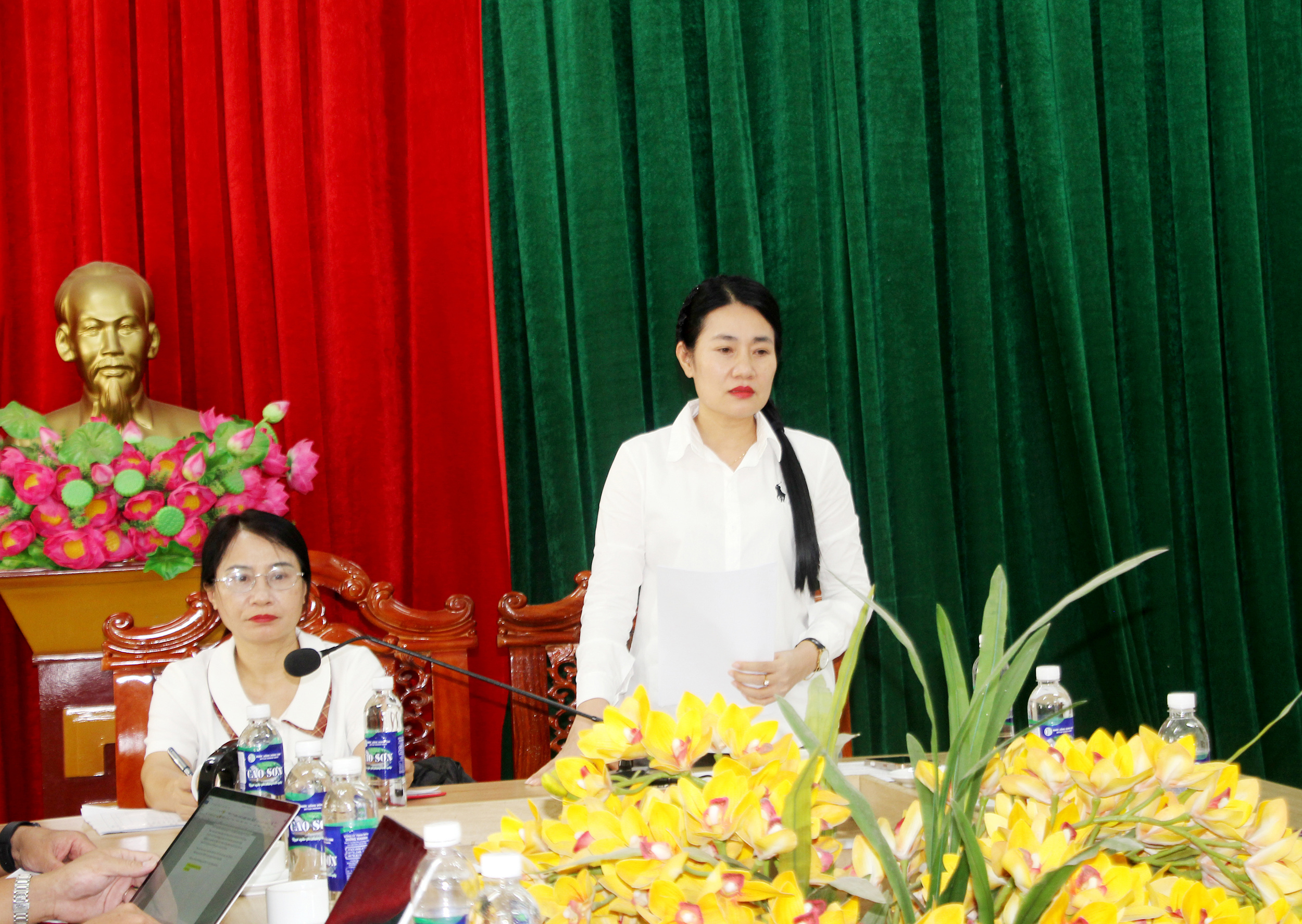 Bám sát các quy định, hướng dẫn của Trung ương, tỉnh để thực hiện đầy đủ quy trình, thủ tục, bảo đảm tiến độ sắp xếp, sáp nhập thôn