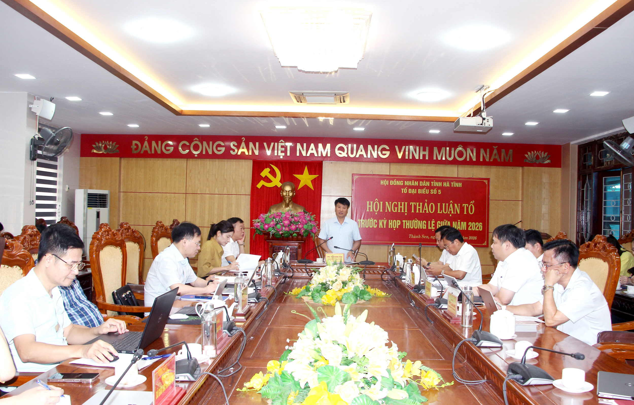 Nhiều ý kiến tâm huyết góp ý vào các tờ trình, dự thảo Nghị quyết trình Kỳ họp giữa năm 2026