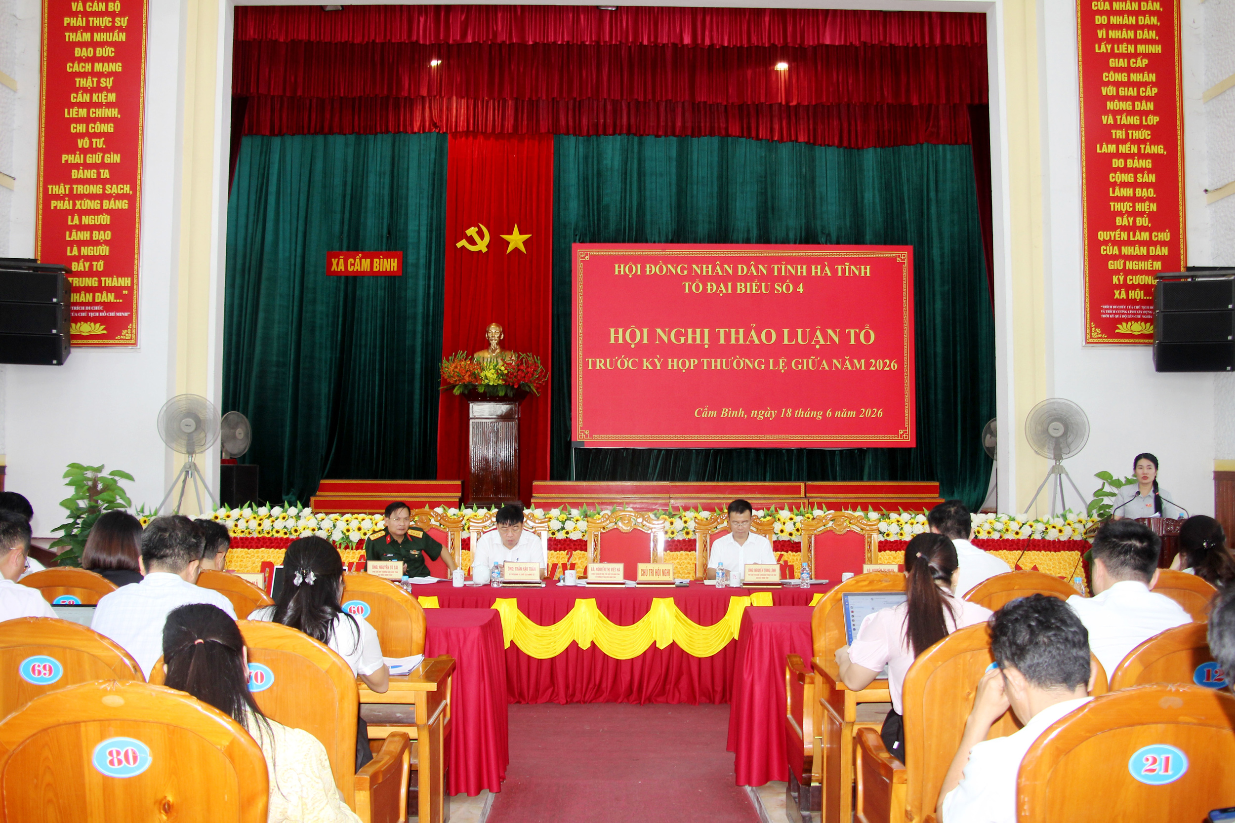 Tổ đại biểu Hội đồng nhân dân tỉnh số 4 đóng góp nhiều ý kiến vào các tờ trình, dự thảo Nghị quyết trình Kỳ họp giữa năm 2026