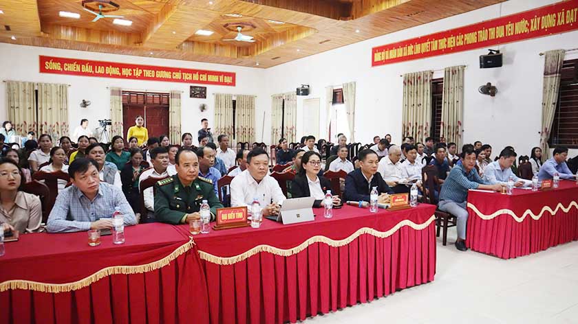 Đại biểu HĐND tỉnh tiếp xúc cử tri tại huyện Vũ Quang