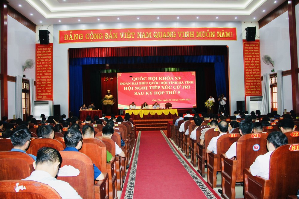 Việc sáp nhập, hợp nhất các hội quần chúng (không phải là hội do Đảng, Nhà nước giao nhiệm vụ) thuộc thẩm quyền của Chủ tịch Ủy ban nhân dân cấp xã