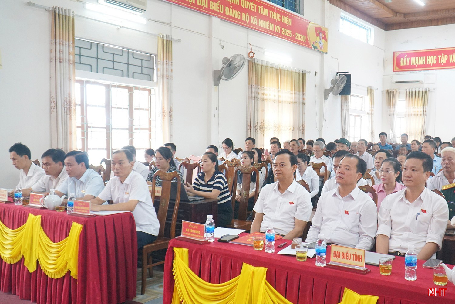 Tổ đại biểu HĐND tỉnh tiếp xúc cử tri xã Đức Thịnh và phường Bắc Hồng Lĩnh