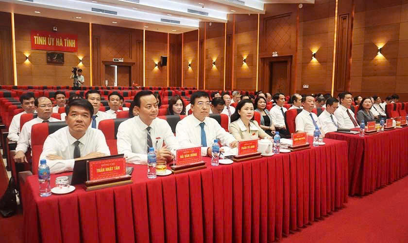Thông qua 6 nghị quyết quan trọng tại Kỳ họp thứ 2 HĐND tỉnh Hà Tĩnh